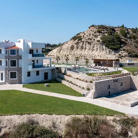 Villa Waves Of Blue